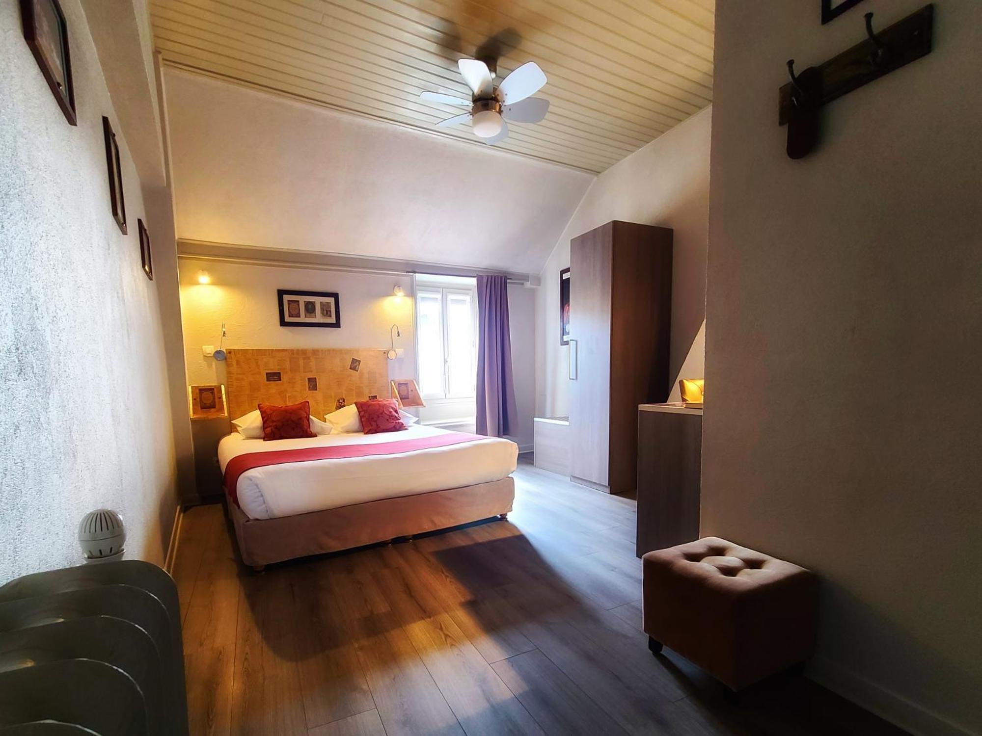 Hotel Mille Et Une Feuilles Ла-Шарите-сюр-Луар Экстерьер фото